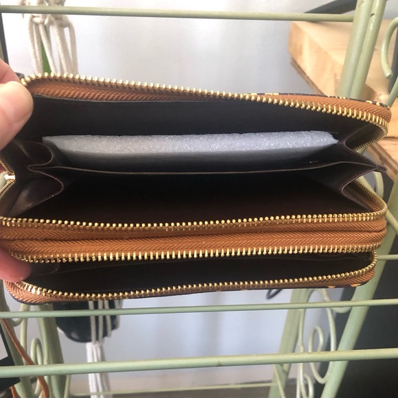 Sunflower Wallet - Picture 6 of 8